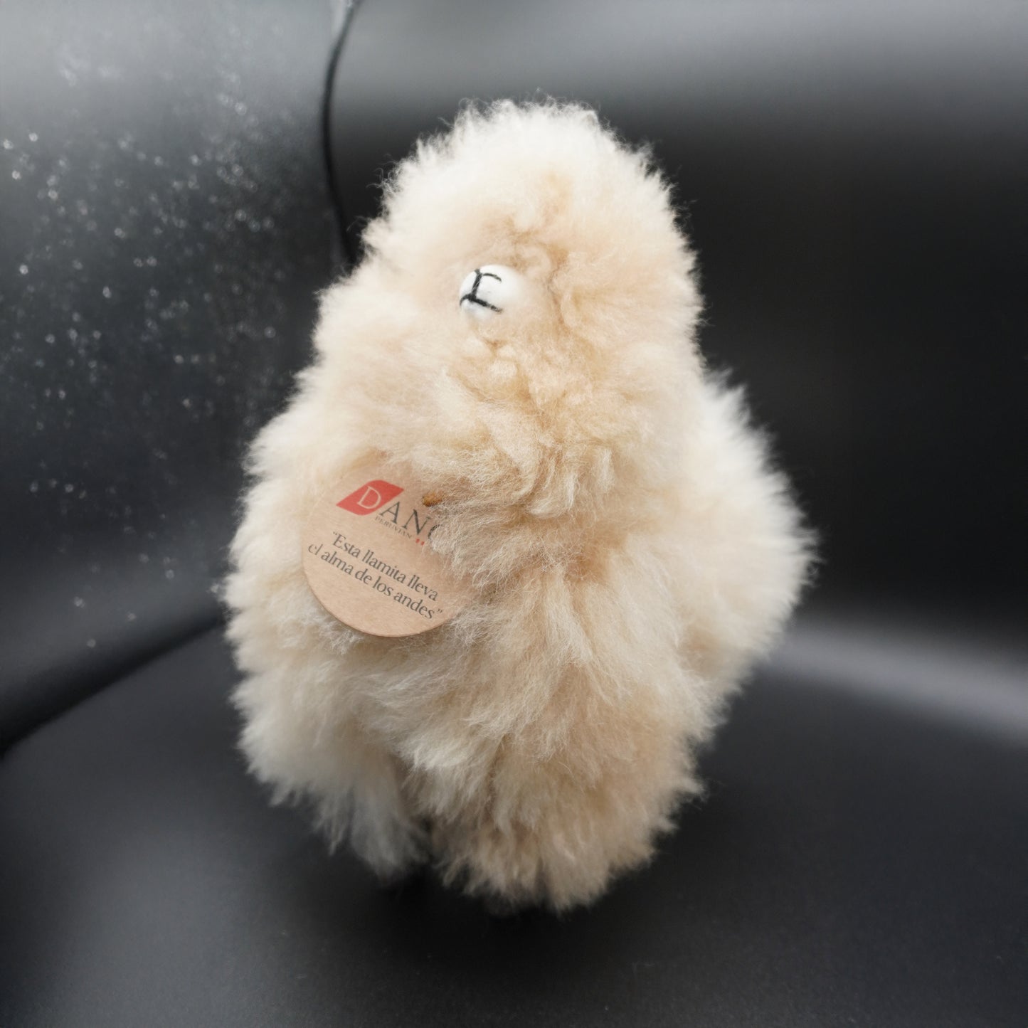 Llama de alpaca marrón decorativa - mediana